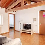 Luxury Attico - 5 Min Piazza Delle Erbe