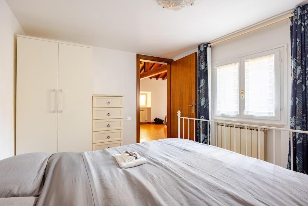 Luxury Attico - 5 Min Piazza Delle Erbe * Verona
