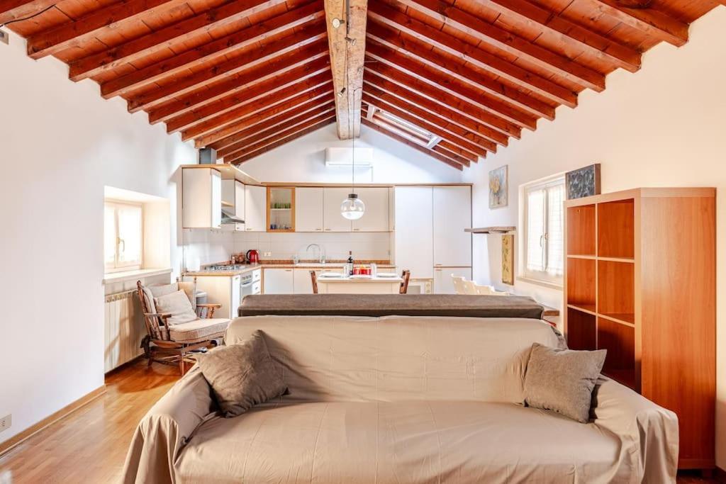 Luxury Attico - 5 Min Piazza Delle Erbe Appartamento *