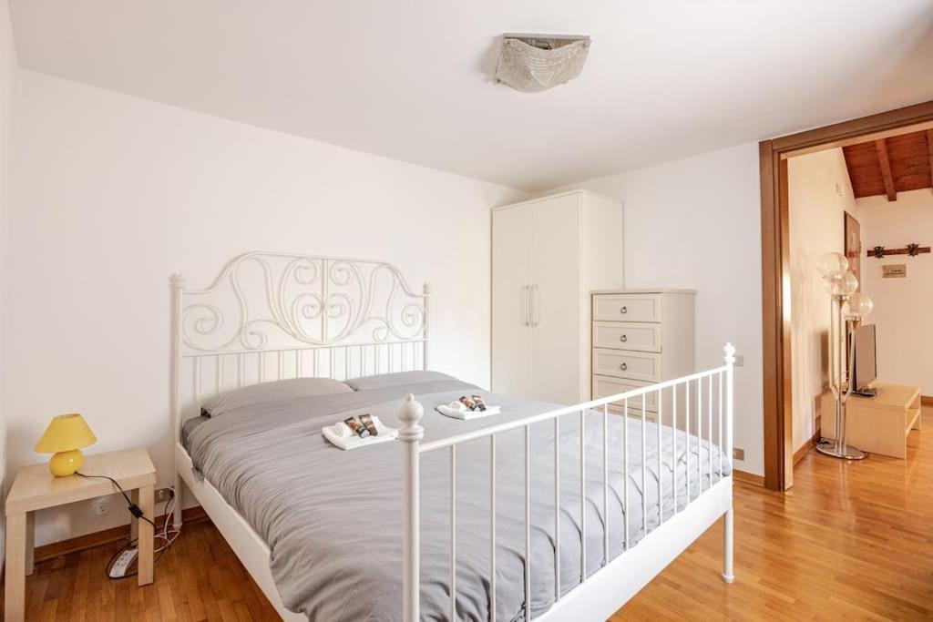 Appartamento Luxury Attico - 5 Min Piazza Delle Erbe Verona