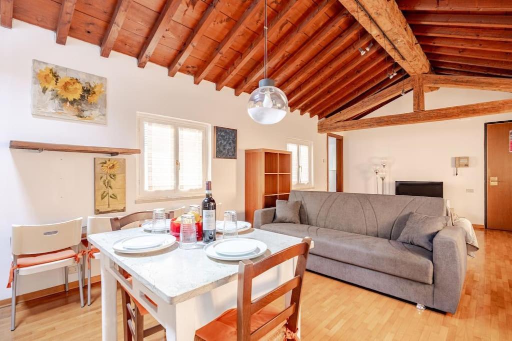 Luxury Attico - 5 Min Piazza Delle Erbe Verona