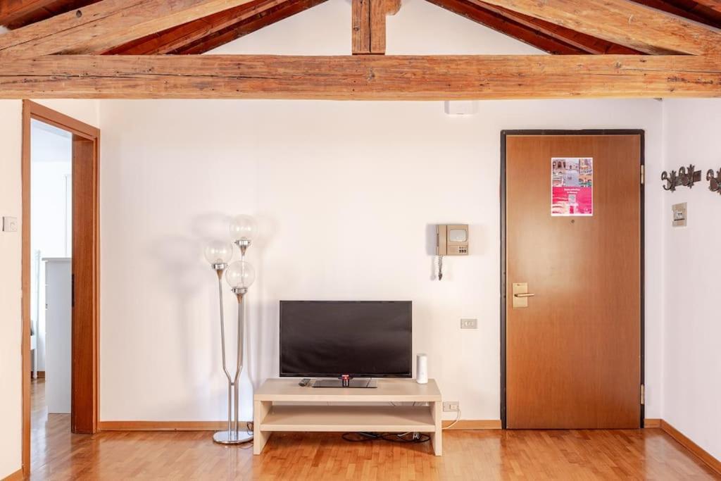 Luxury Attico - 5 Min Piazza Delle Erbe Appartamento Verona