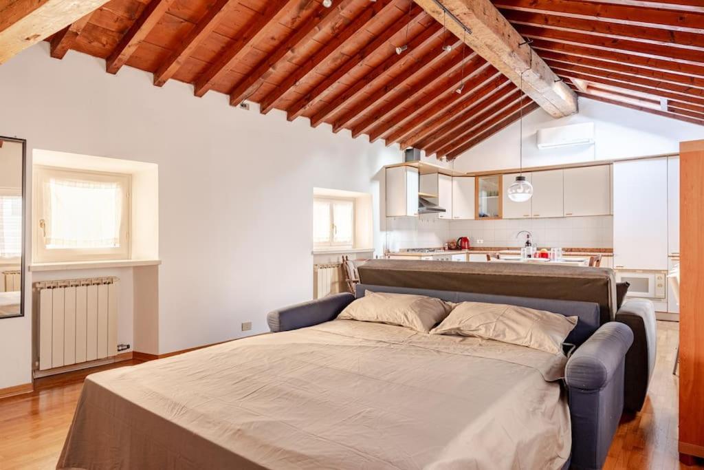 Luxury Attico - 5 Min Piazza Delle Erbe