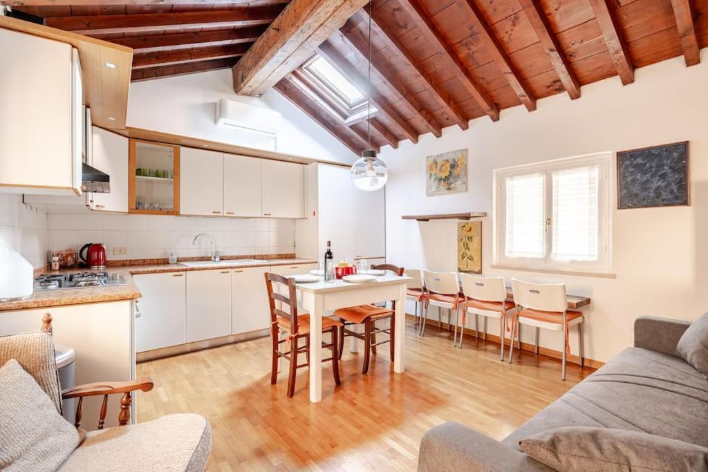 Appartamento Luxury Attico - 5 Min Piazza Delle Erbe
